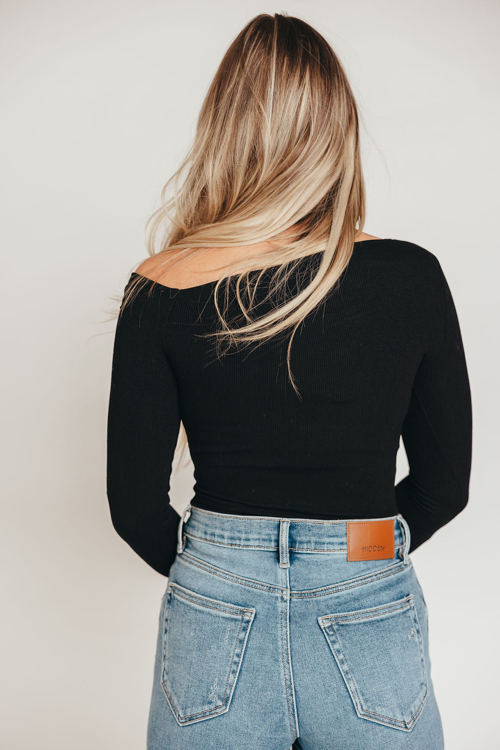 Jeannie Top in Black