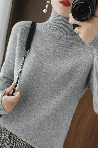 Camilla - turtleneck sweater