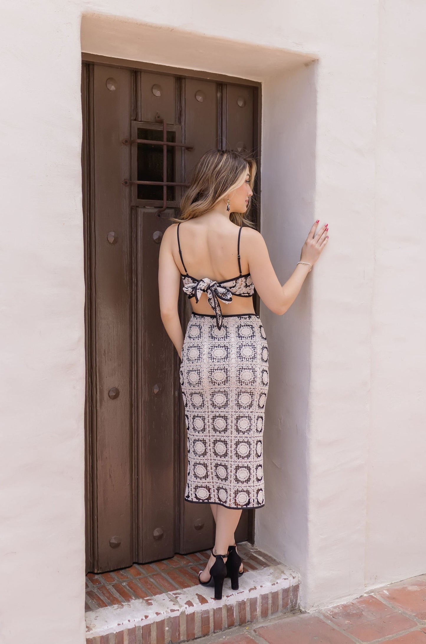 Bridgette Sleeveless Cut Out Mosaic Print Crochet Midi Dress Black