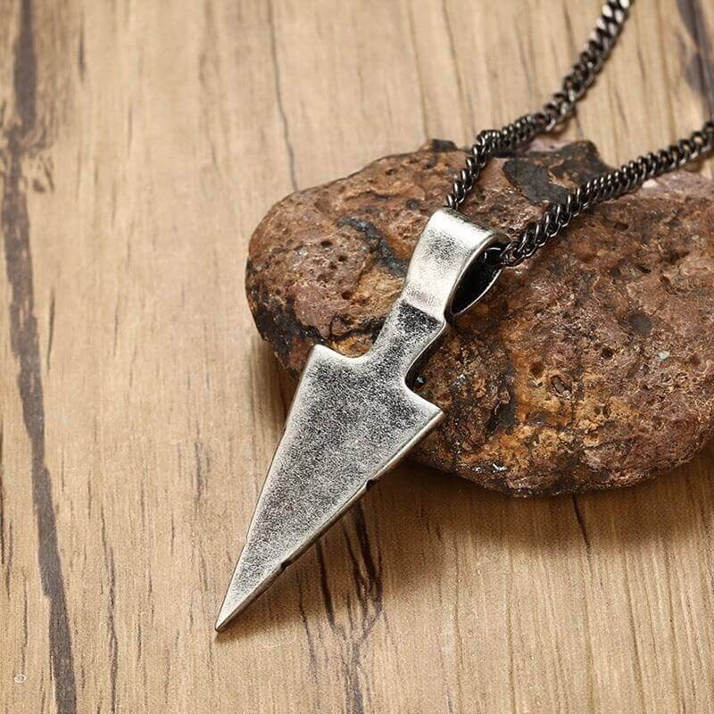 The Hunter Arrow Head Pendant Necklace