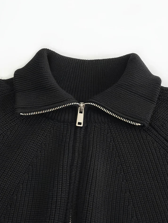 Anders – half-zip knit sweater with high collar and ribbed texture