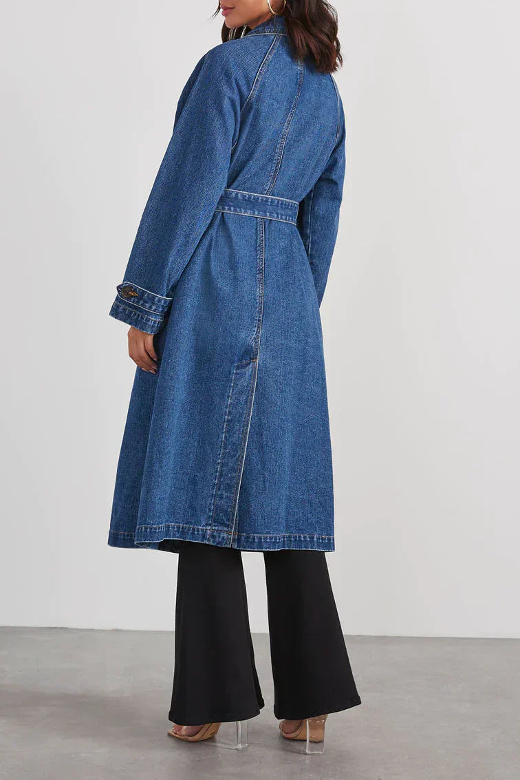 Long buttoned coat with belt – women