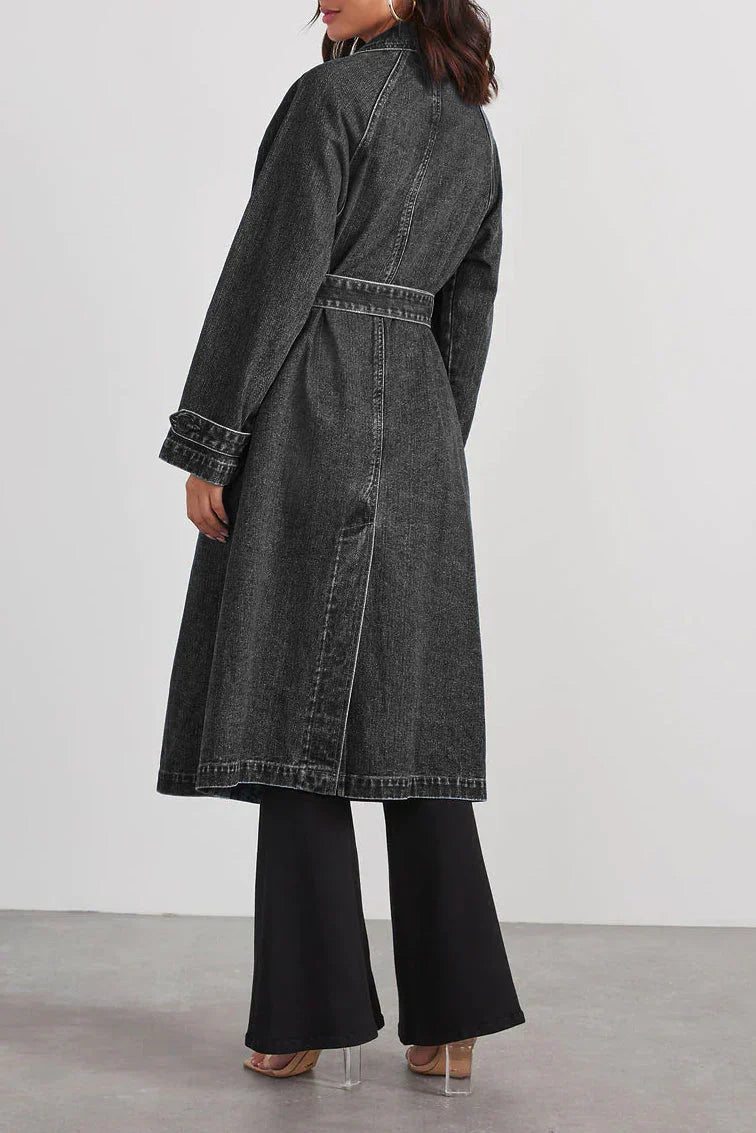 Long buttoned coat with belt – women