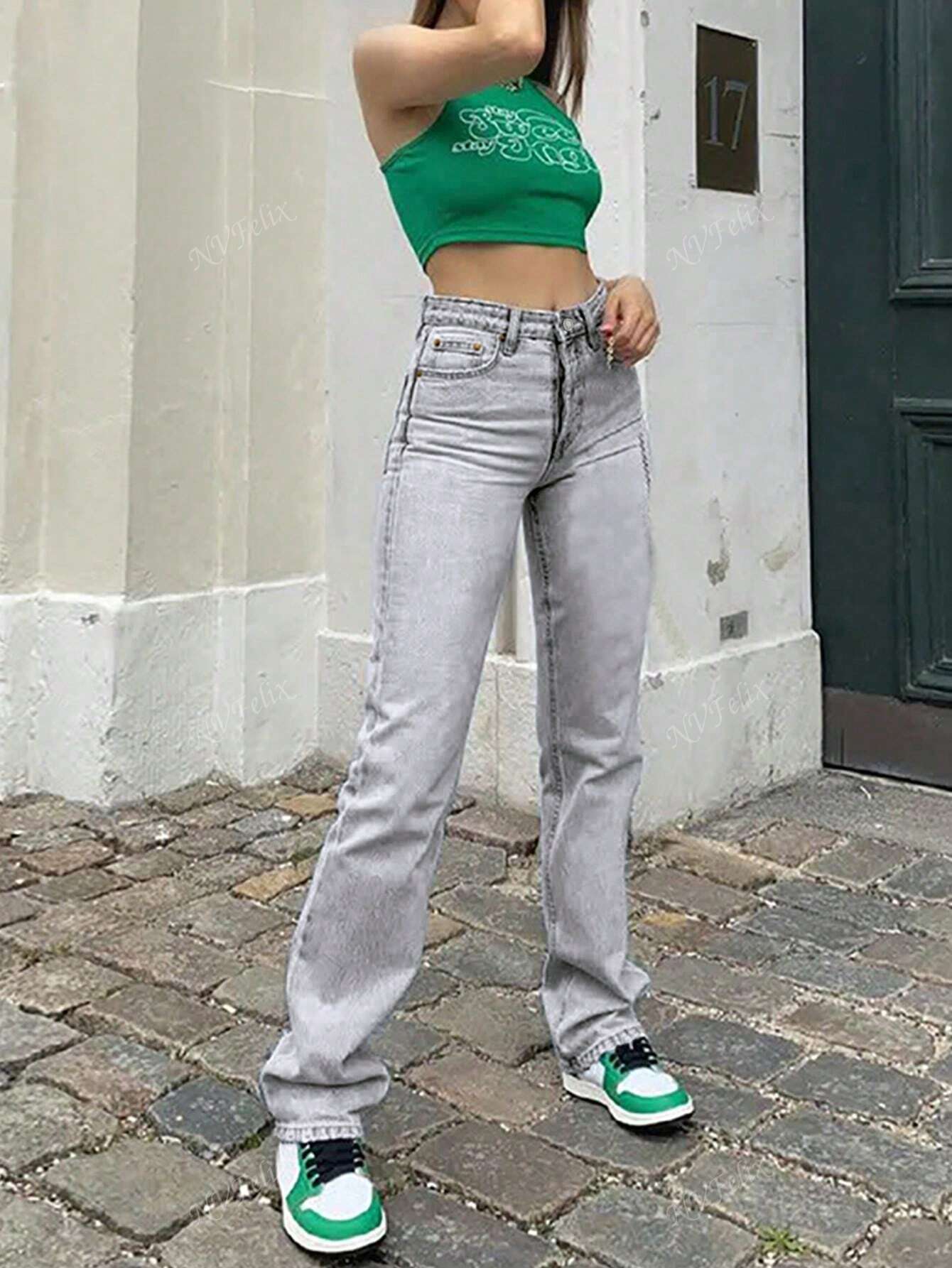 High-waist straight-leg jeans – women