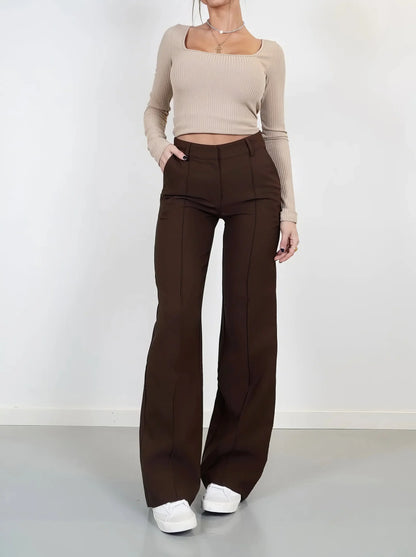 High-waisted chic trousers – elegant women's trousers with a high waist