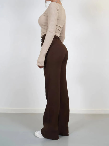 High-waisted chic trousers – elegant women's trousers with a high waist