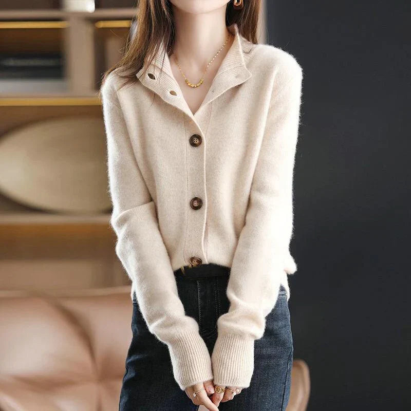 Women's long-sleeved casual sweater – comfortable for everyday wear and weekends