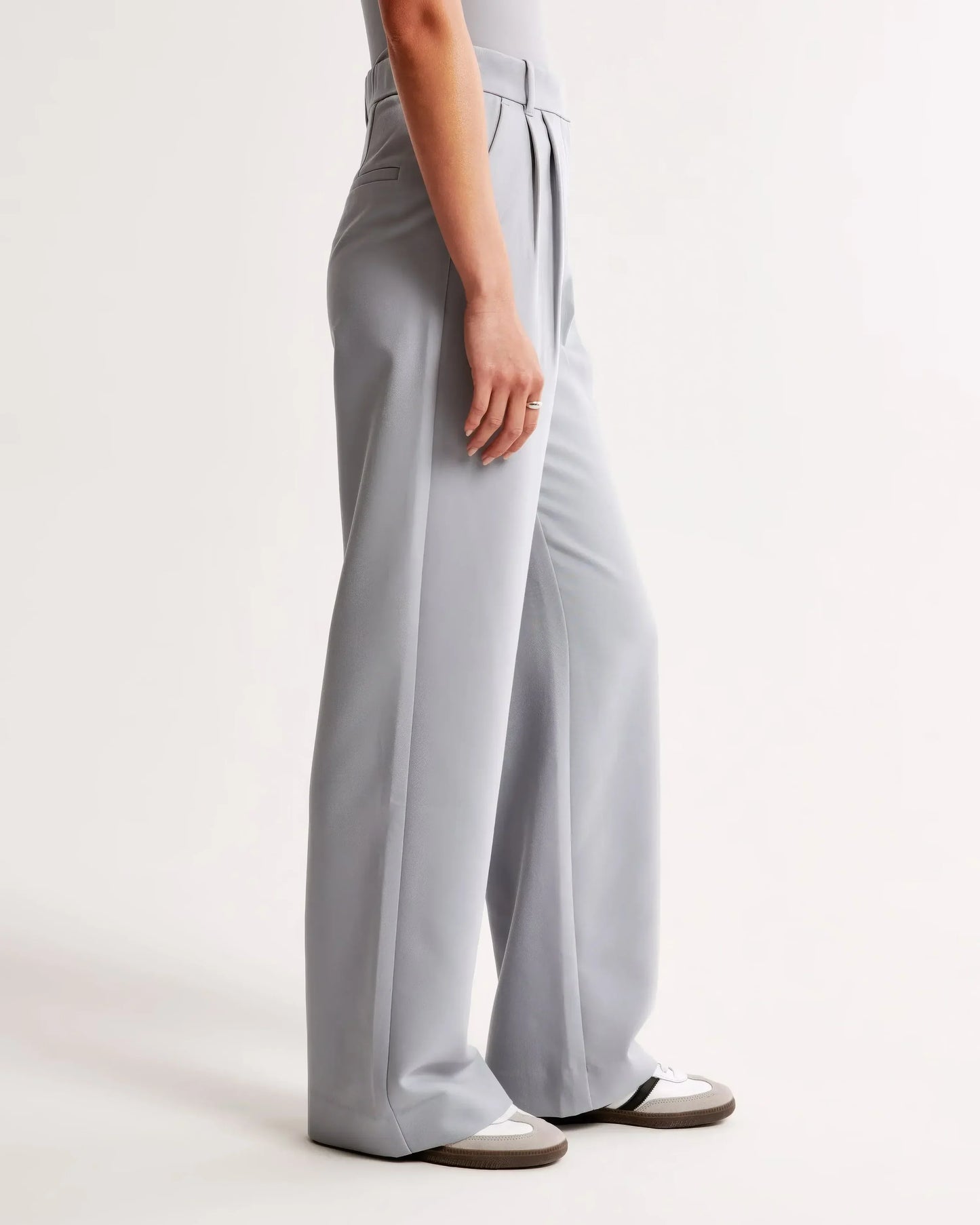 Mia trousers – a relaxed fit for everyday life and the office