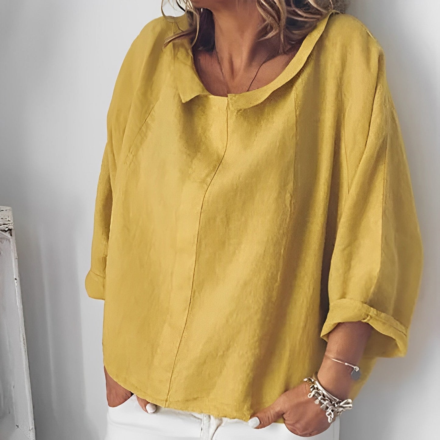 Linen blouse with loose collar - isolde