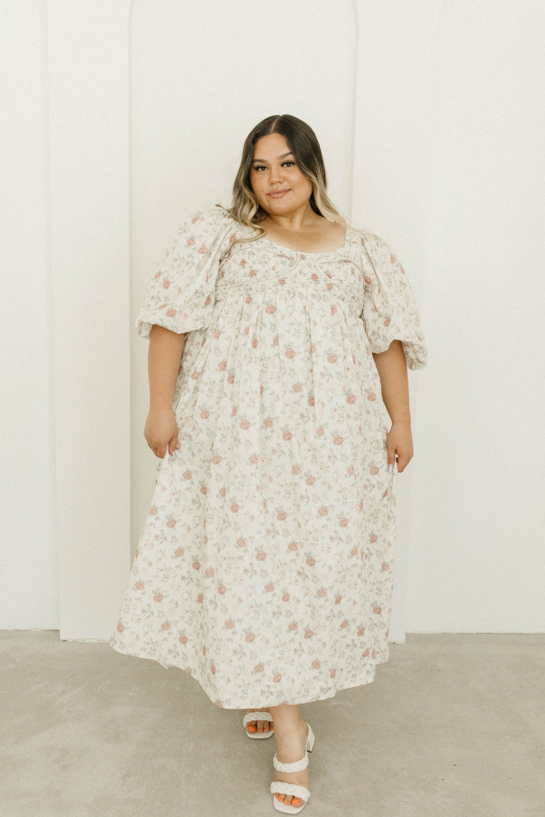 Harlow Maxi Dress in Off-White Floral - Bump Friendly & Inclusive Sizing (S-3XL)