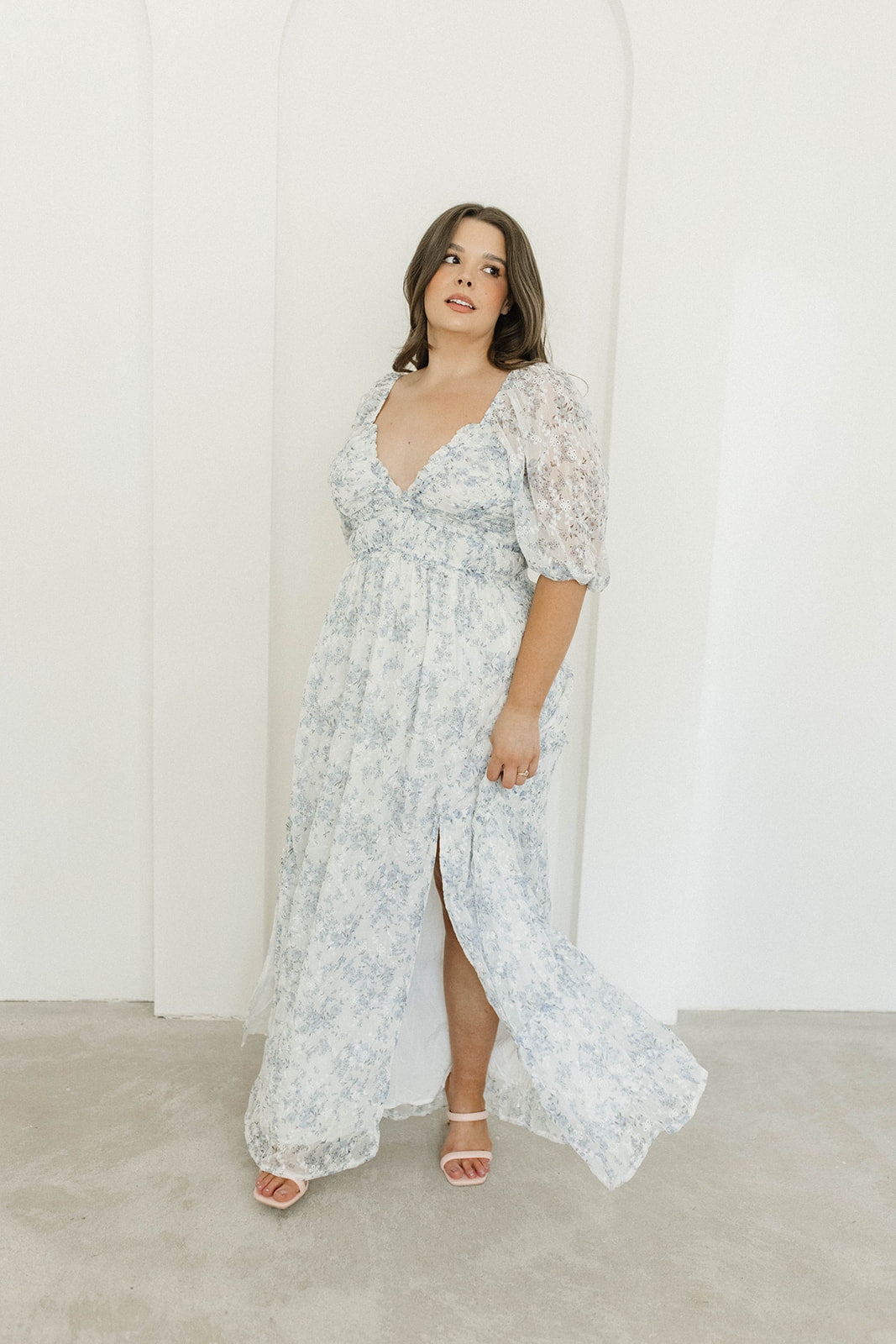 Daphne High Slit Eyelet Detail Maxi Dress in Blue and White Floral - Inclusive Sizing (S-3XL)