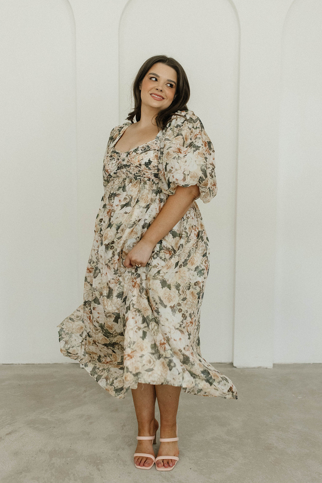 Harlow Maxi Dress in Champagne Floral - Bump Friendly & Inclusive Sizing (S-3XL)