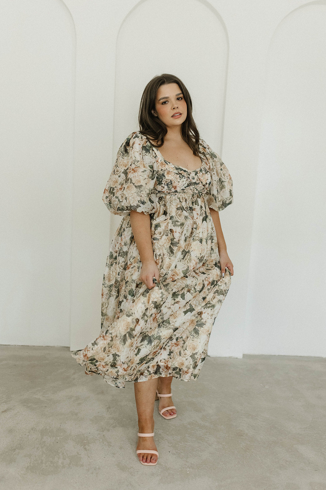 Harlow Maxi Dress in Champagne Floral - Bump Friendly & Inclusive Sizing (S-3XL)