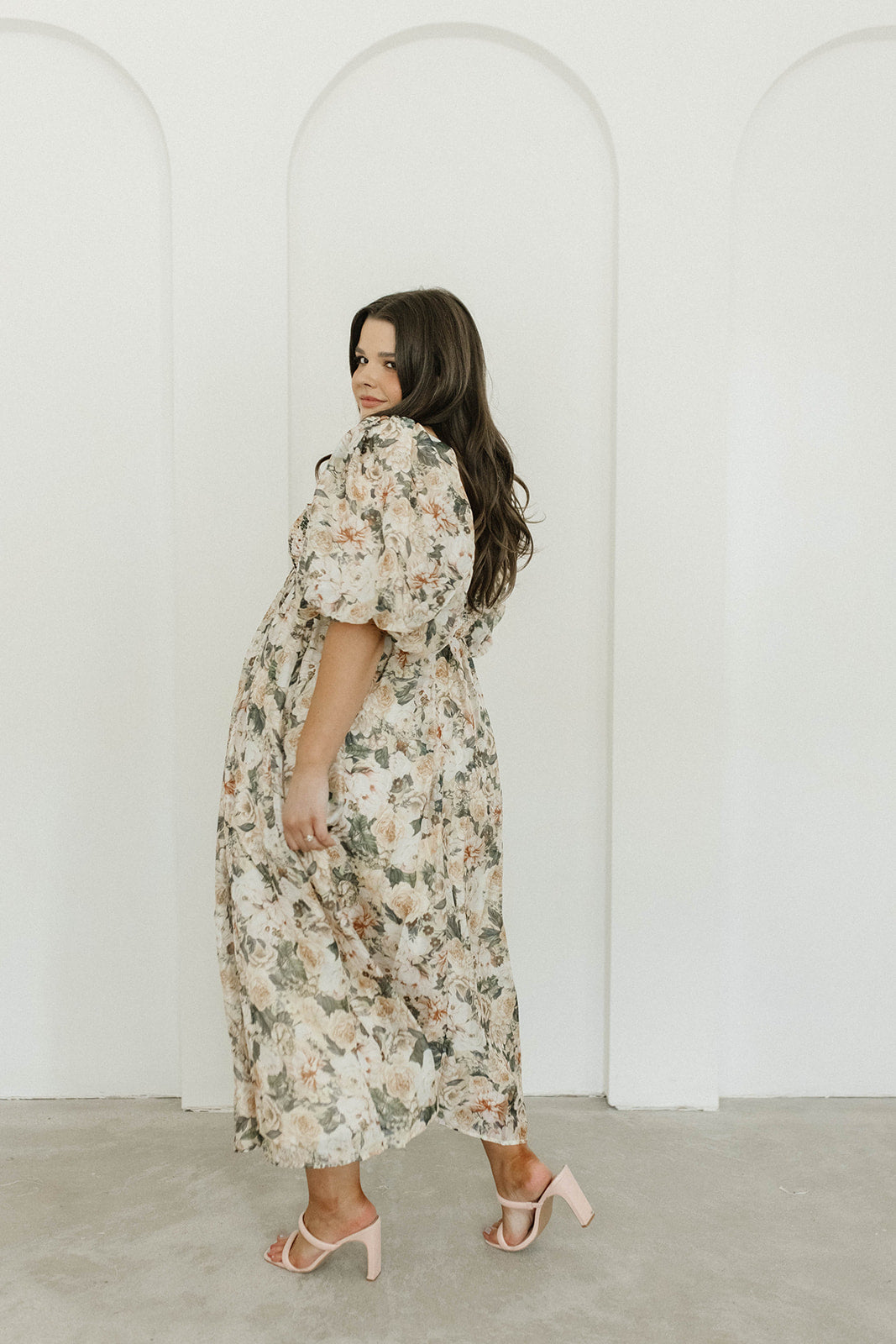 Harlow Maxi Dress in Champagne Floral - Bump Friendly & Inclusive Sizing (S-3XL)