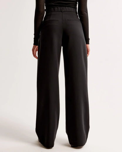 Mia trousers – a relaxed fit for everyday life and the office