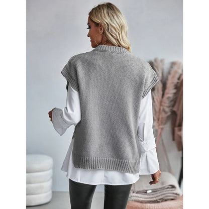 Sleeveless women's knitted vest in a timeless design