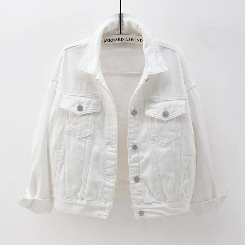 Short buttoned jacket with chest pocket – women