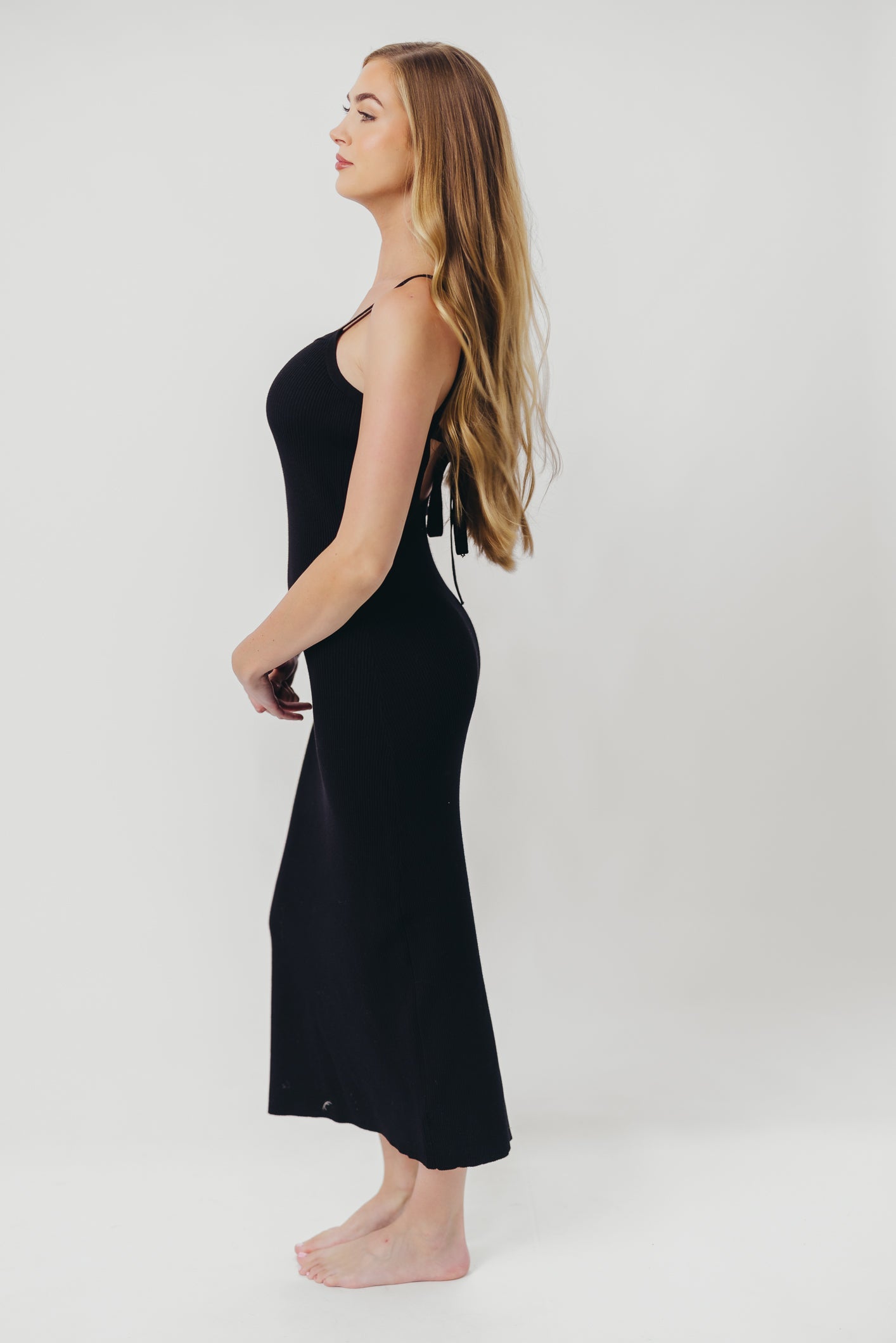 Katelyn Tie-Back Ribbed Midi Dress in Black