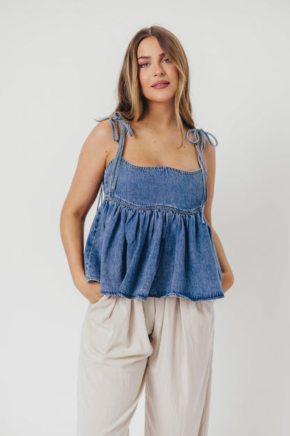 Ricci Scallop Edge Top in Medium Wash