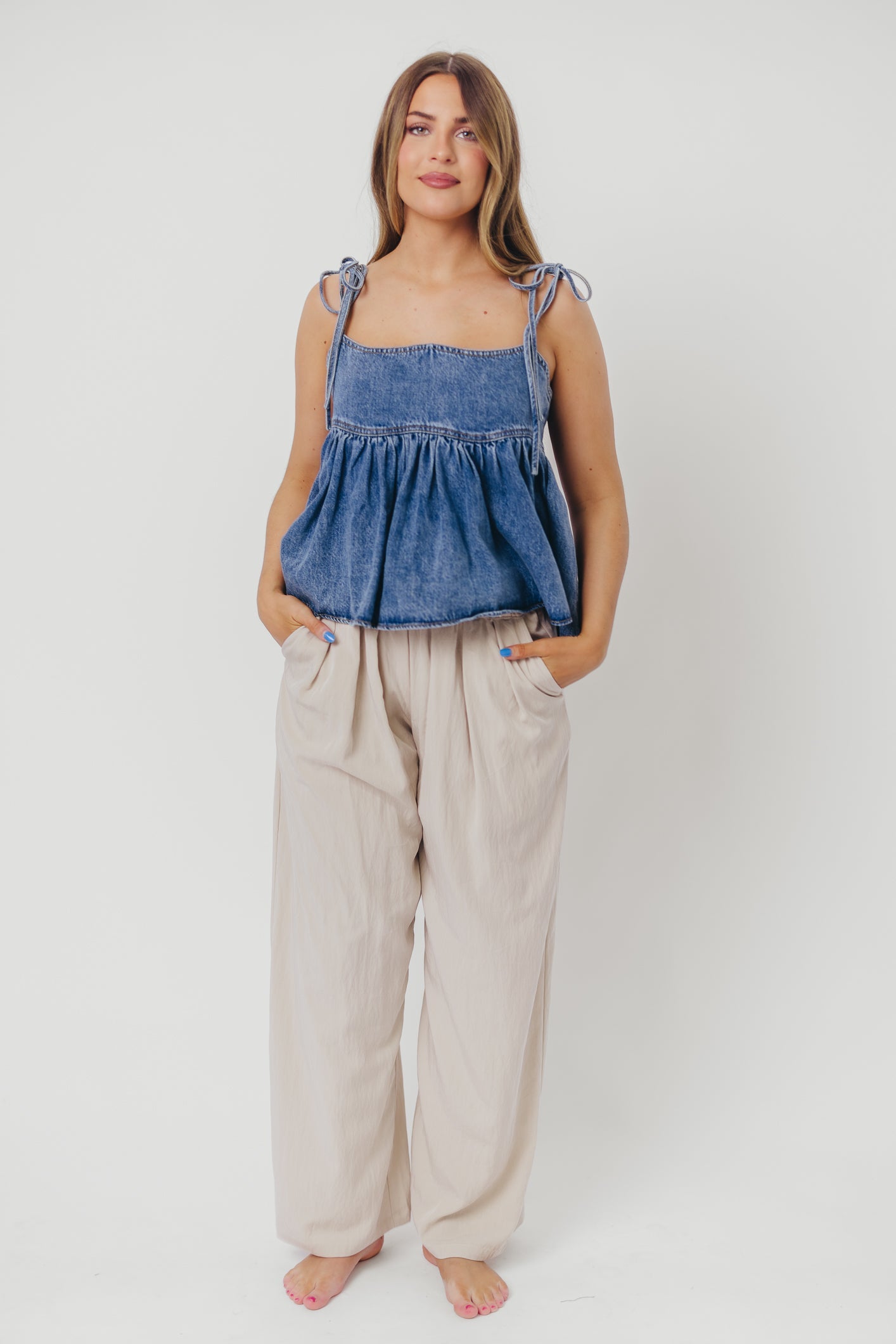 Ricci Scallop Edge Top in Medium Wash