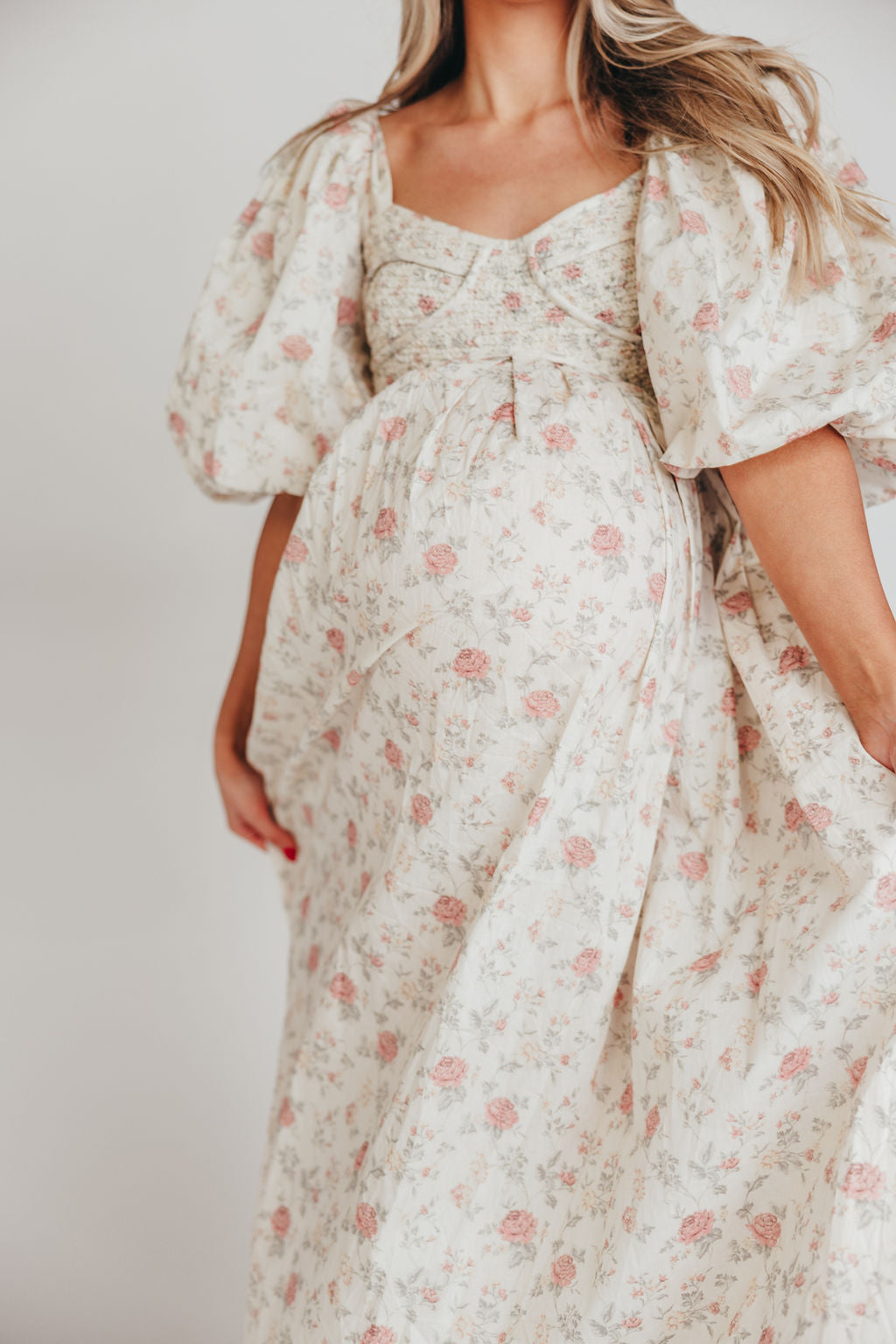 Harlow Maxi Dress in Off-White Floral - Bump Friendly & Inclusive Sizing (S-3XL)