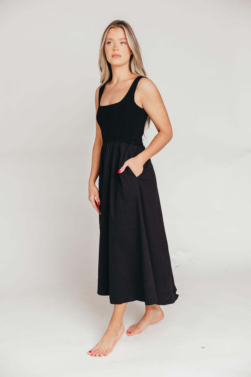 Lucinda Maxi Dress in Black