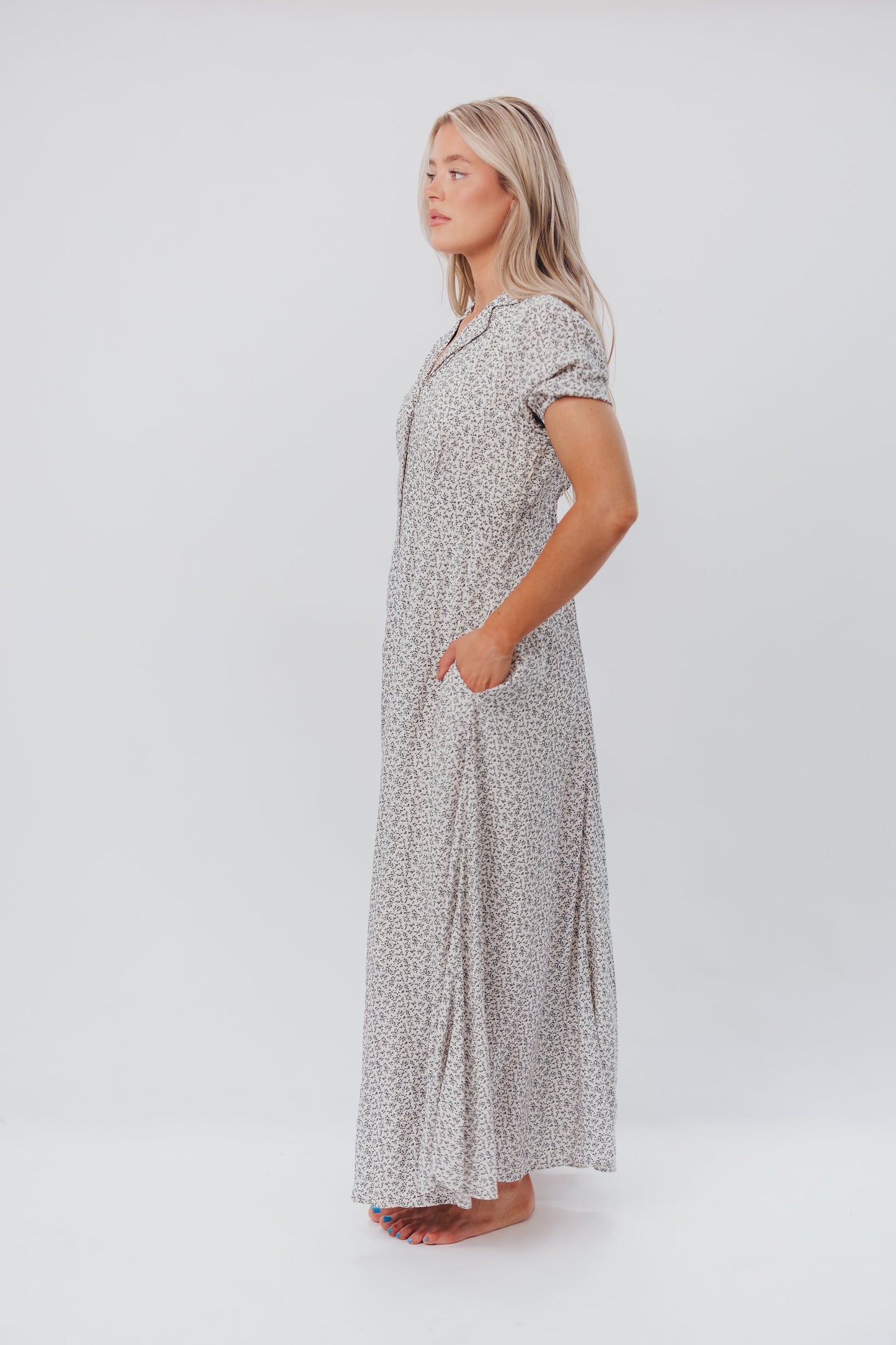 Mariah Collared Button-Down Maxi Dress in Creme Floral - Nursing Friendly