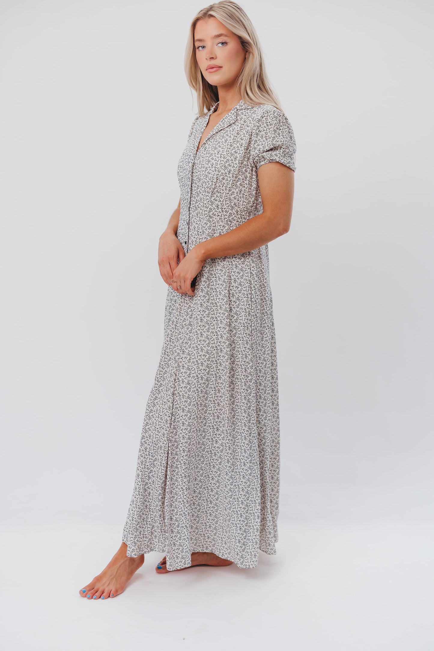 Mariah Collared Button-Down Maxi Dress in Creme Floral - Nursing Friendly