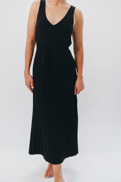 Marissa Knit Maxi Dress with Pleated Skirt and Tie Waist in Black