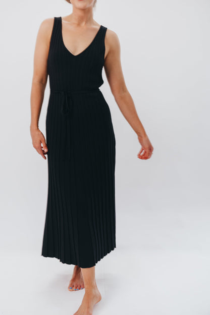 Marissa Knit Maxi Dress with Pleated Skirt and Tie Waist in Black