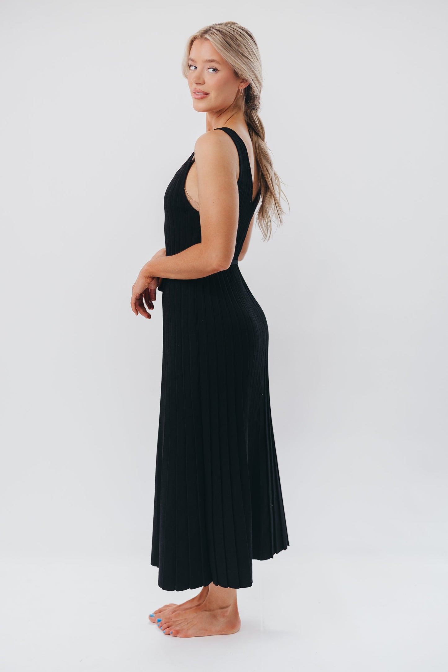 Marissa Knit Maxi Dress with Pleated Skirt and Tie Waist in Black