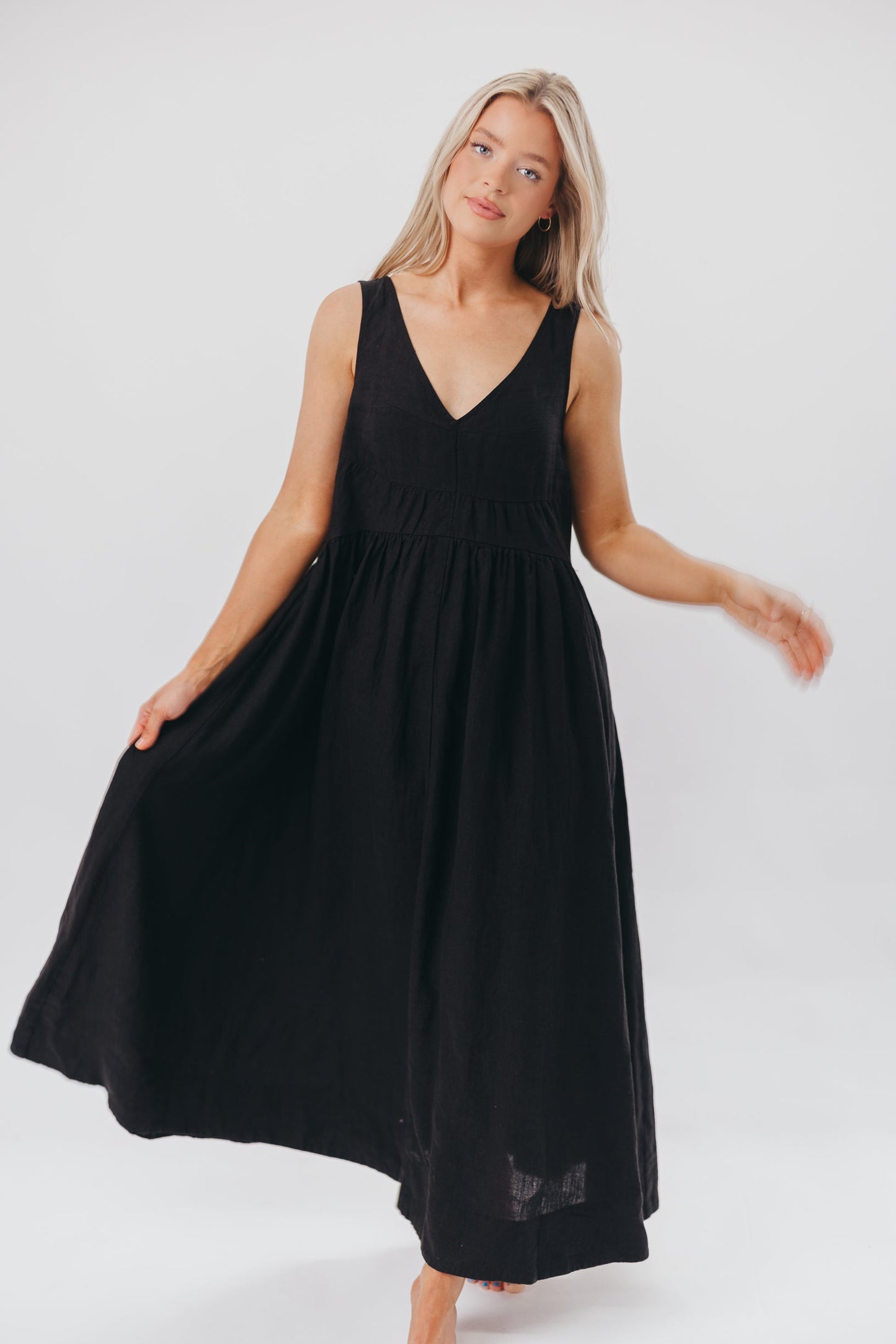 Eleonie 100% Linen Maxi Dress in Black