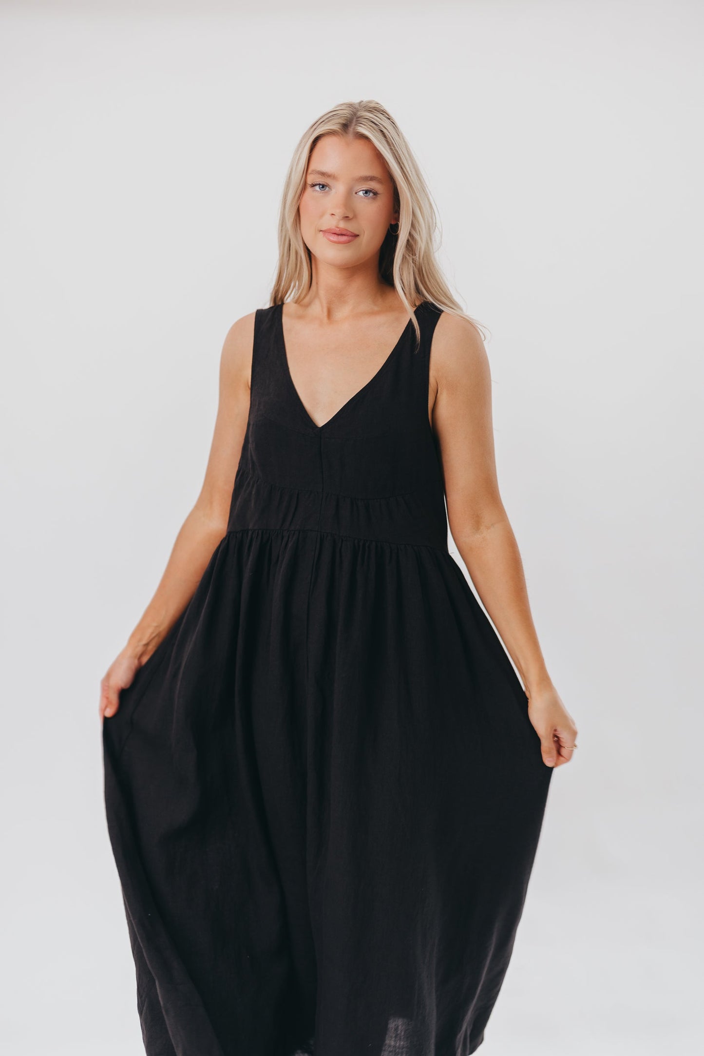 Eleonie 100% Linen Maxi Dress in Black