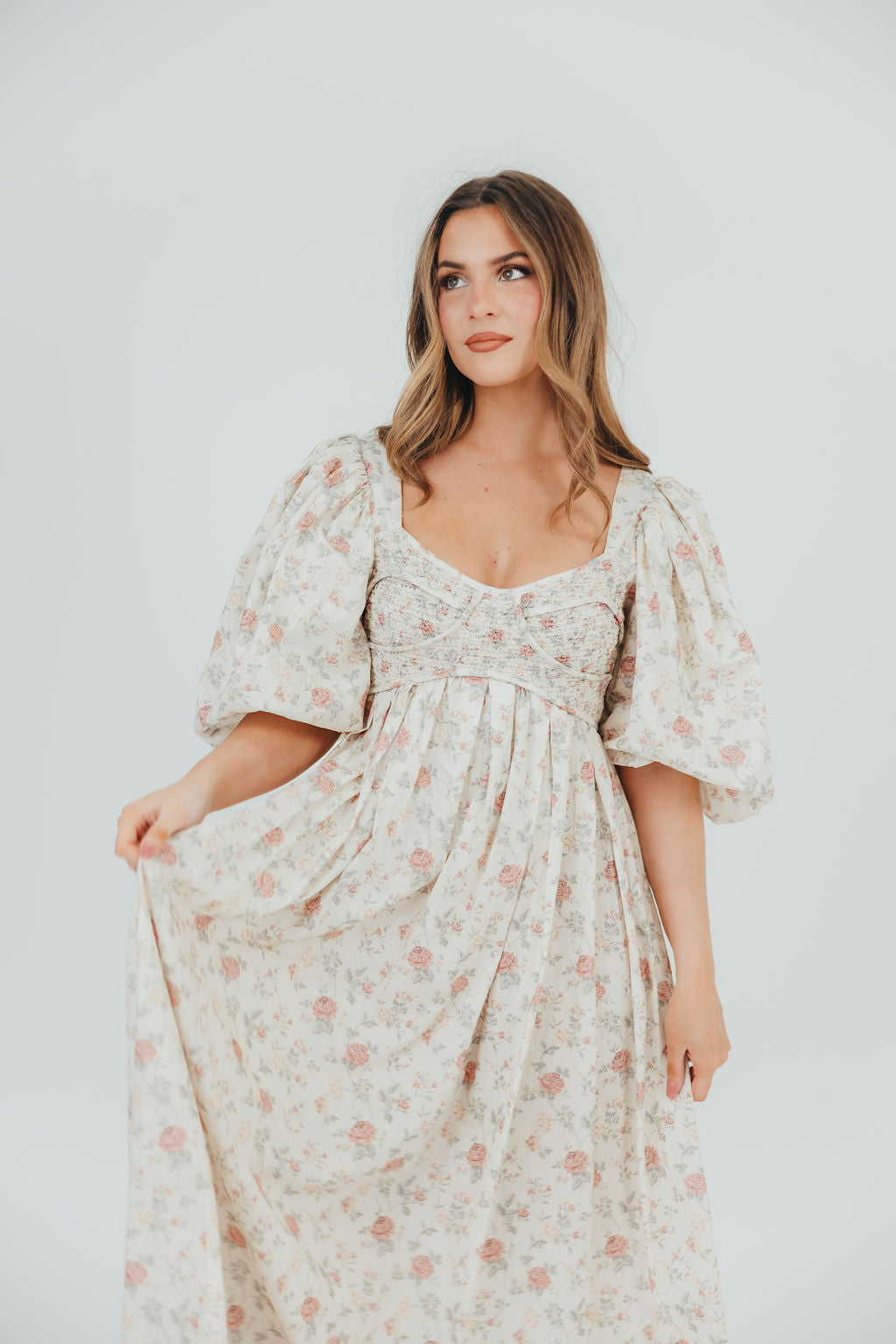 Harlow Maxi Dress in Off-White Floral - Bump Friendly & Inclusive Sizing (S-3XL)