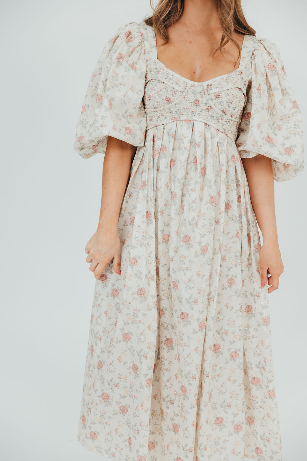 Harlow Maxi Dress in Off-White Floral - Bump Friendly & Inclusive Sizing (S-3XL)