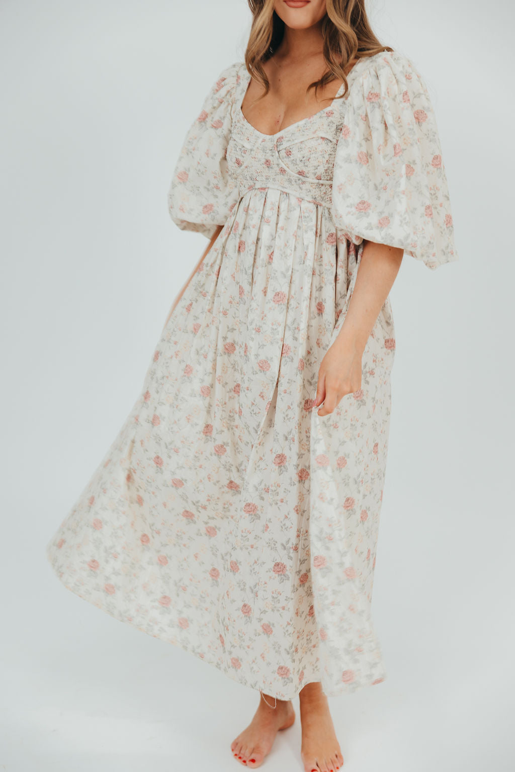 Harlow Maxi Dress in Off-White Floral - Bump Friendly & Inclusive Sizing (S-3XL)