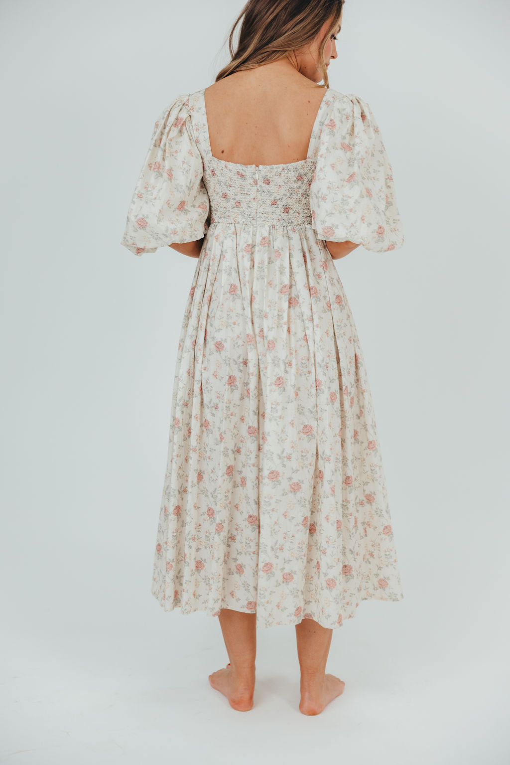 Harlow Maxi Dress in Off-White Floral - Bump Friendly & Inclusive Sizing (S-3XL)