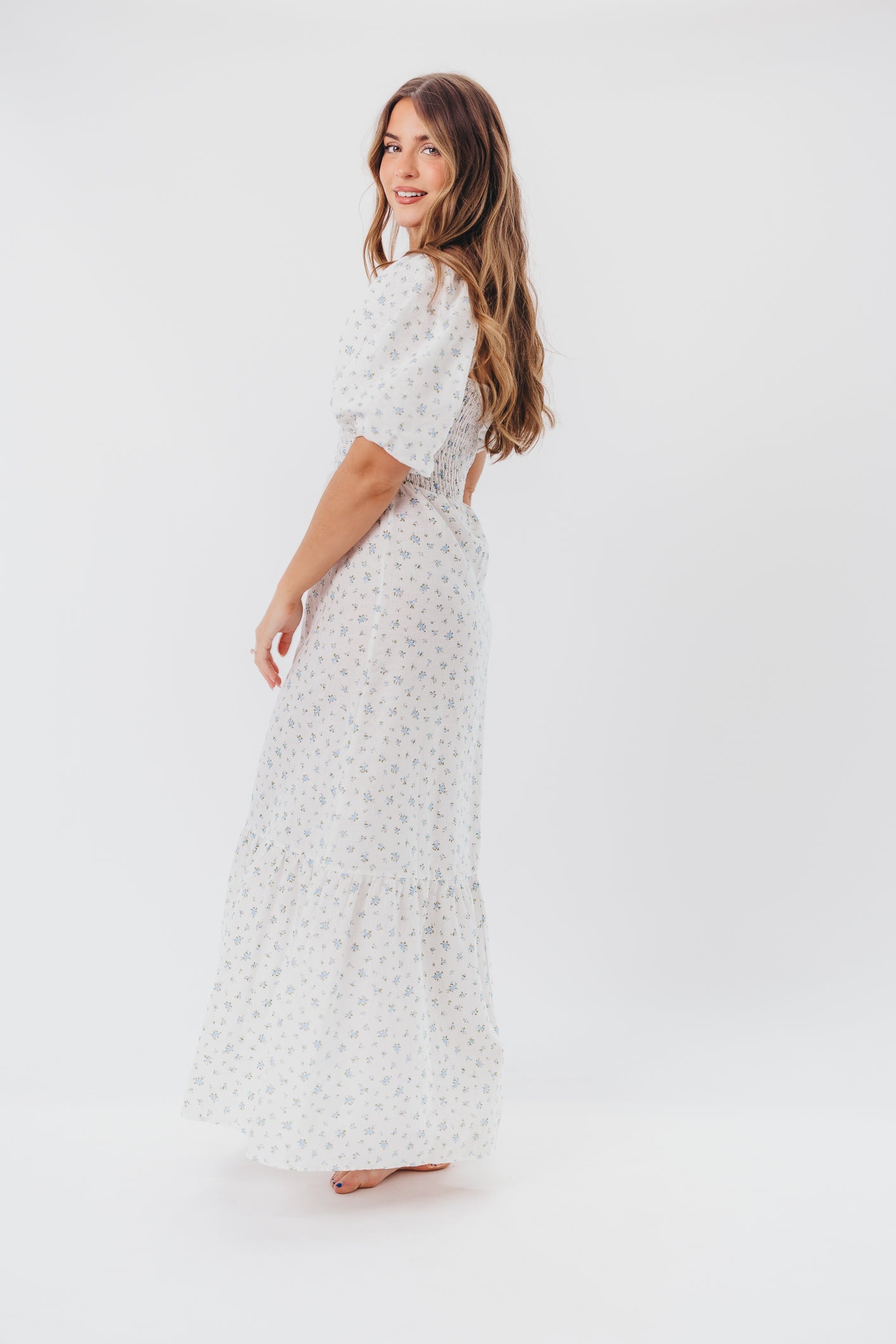 Daisy Maxi Dress in White/Blue Floral