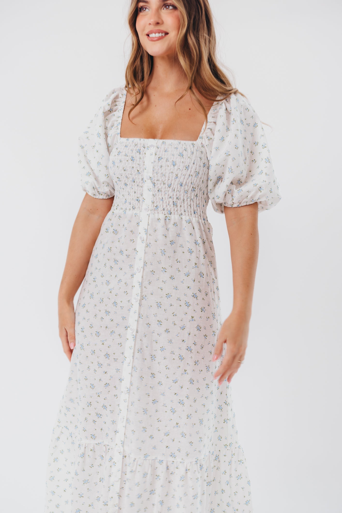 Daisy Maxi Dress in White/Blue Floral