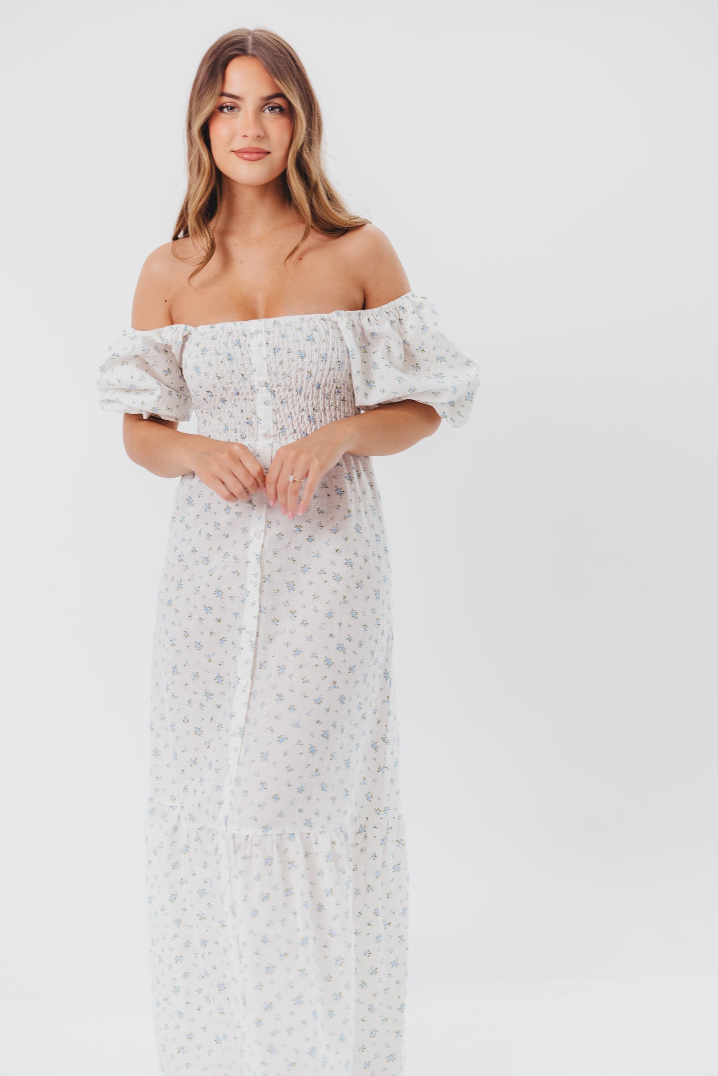 Daisy Maxi Dress in White/Blue Floral