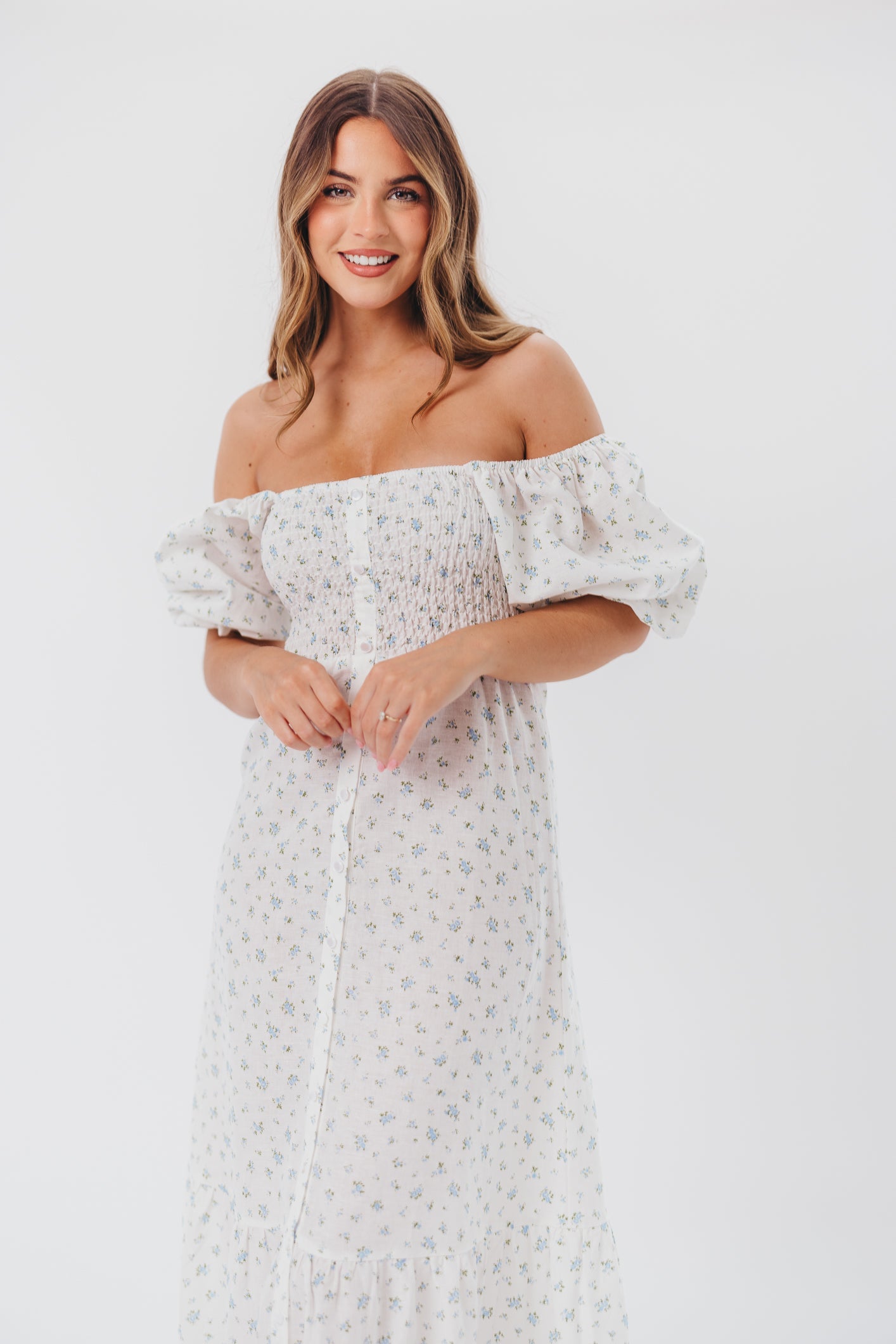 Daisy Maxi Dress in White/Blue Floral