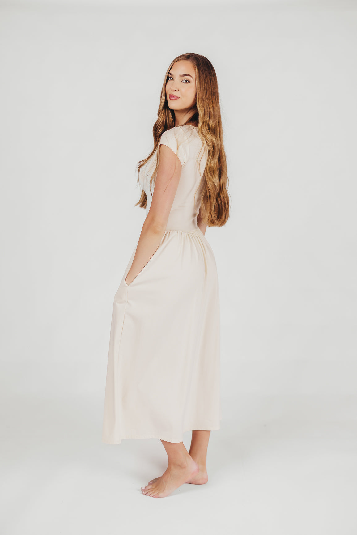 Larissa Short Sleeve Knit Midi Dress in Ecru