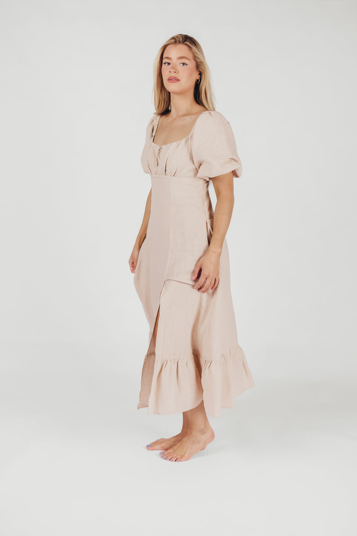 Beatrice Linen Fit-and-Flare Maxi Dress in Linen