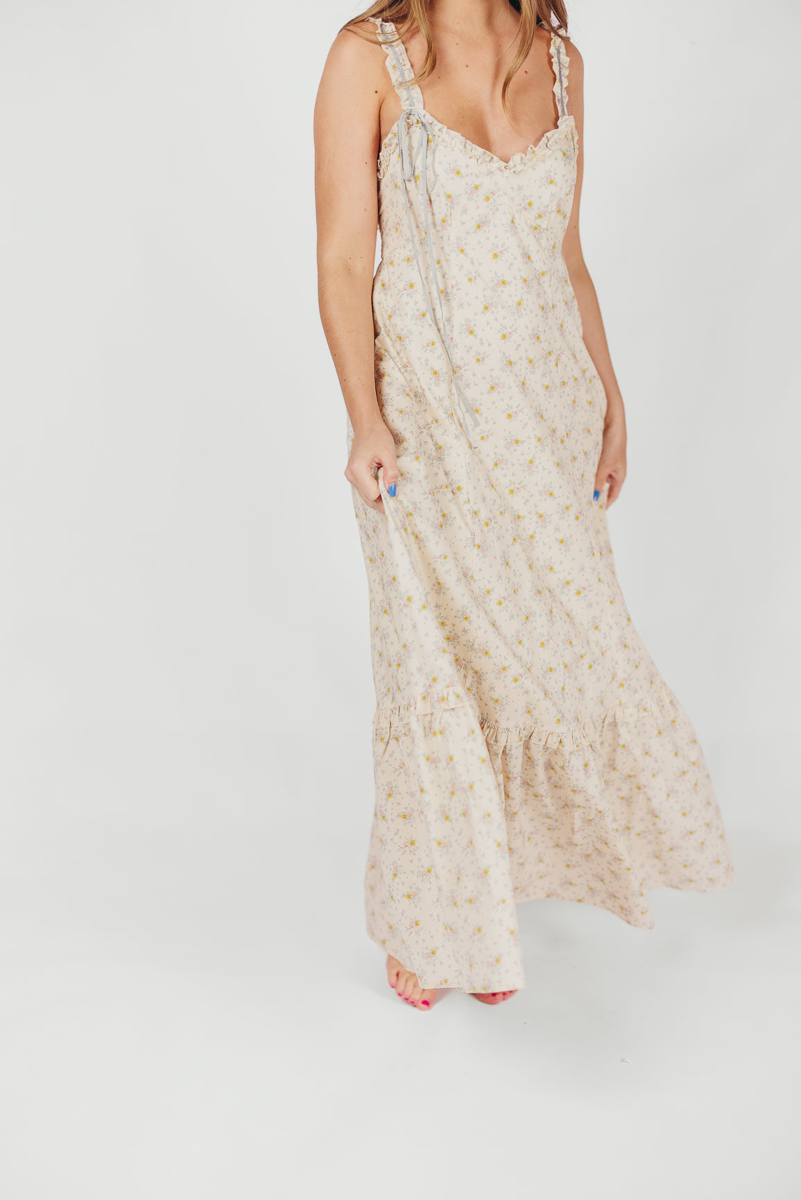 Penelope Cotton Maxi Dress with Ruffle Accents in Creme Floral