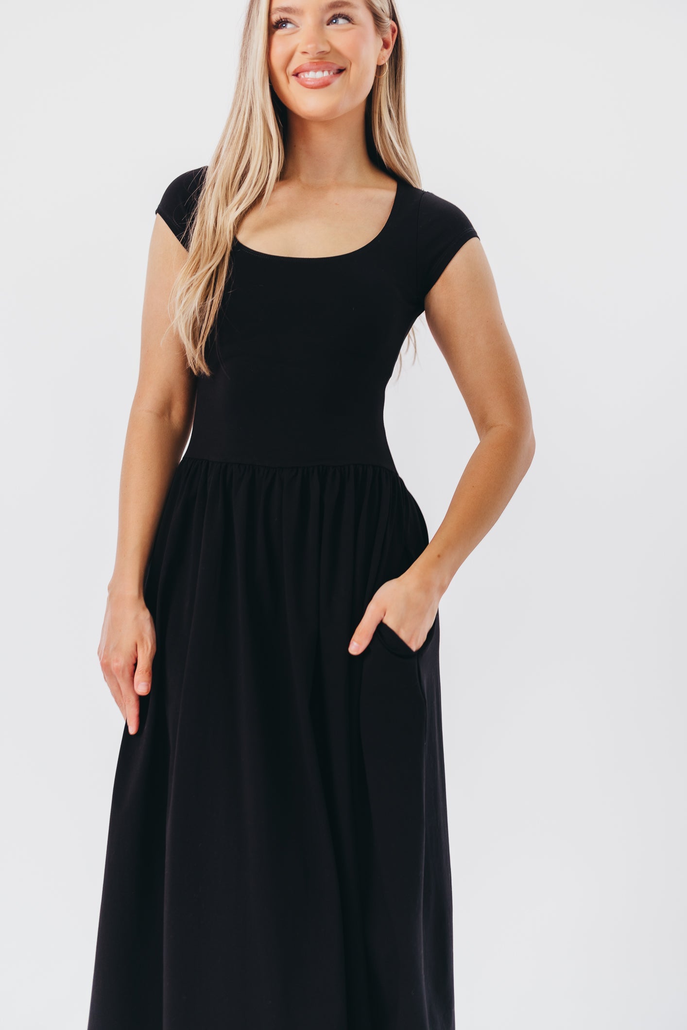 Larissa Short Sleeve Knit Midi Dress in Black