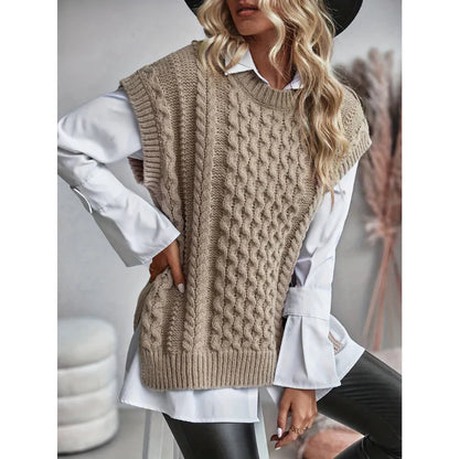 Sleeveless women's knitted vest in a timeless design
