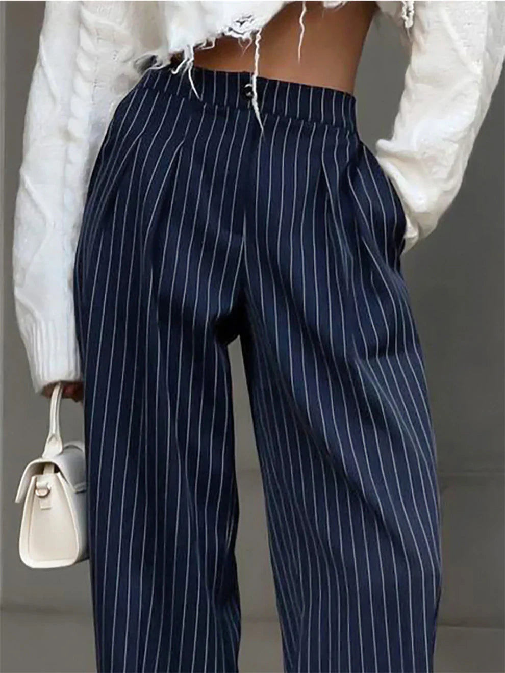 Diana striped pleated pants – women