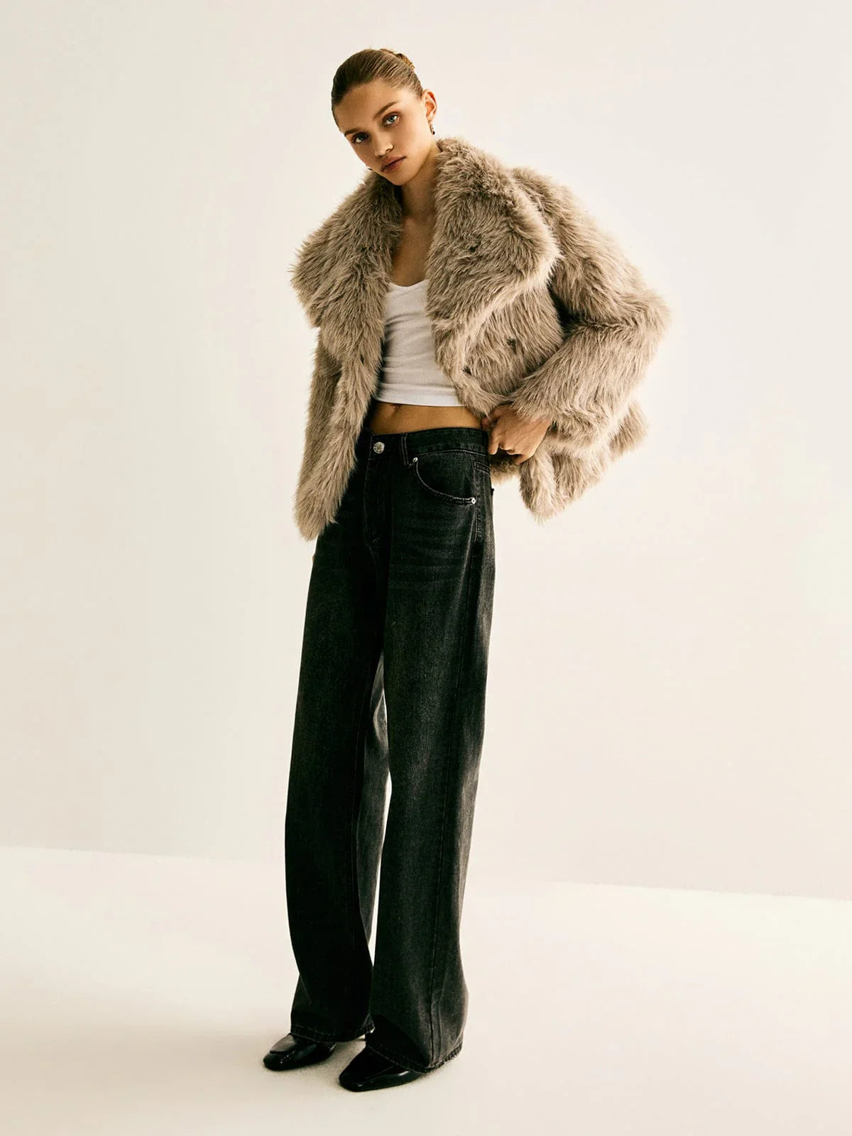 Luxurious faux-fur jacket – women
