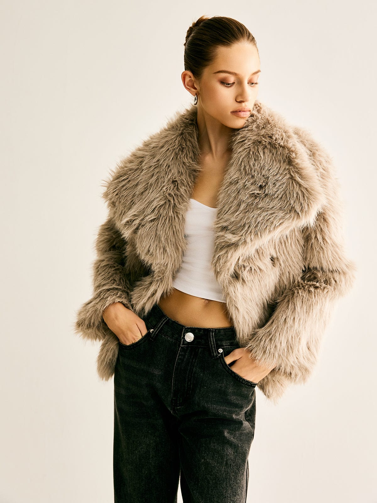Luxurious faux-fur jacket – women