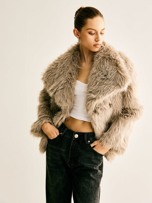 Luxurious faux-fur jacket – women